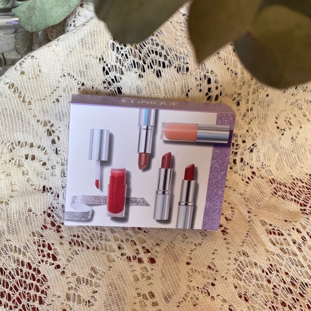 Clinique Lipstick and Gloss Set